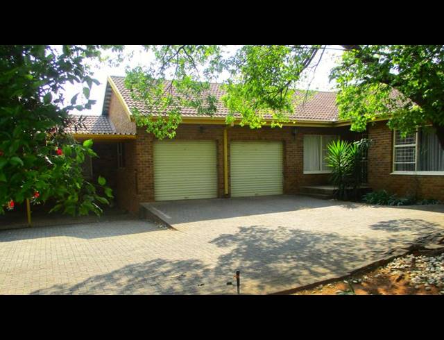 4 BEDROOM HOUSE FOR SALE IN UNIVERSITAS RIDGE